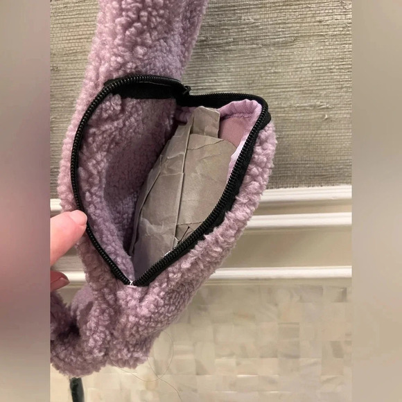 NWT new FREE PEOPLE overachiever Sherpa sling bag lavender purple fuzzy teddy - Picture 14 of 17